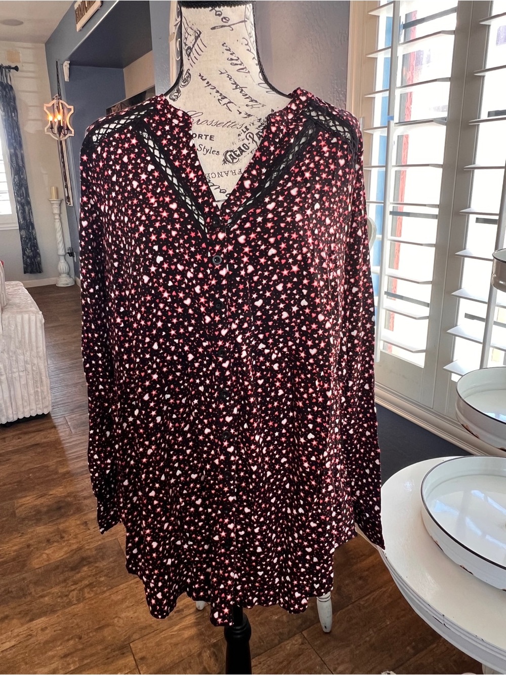 torrid Black blouse with Pink Star Print and Lace Trim